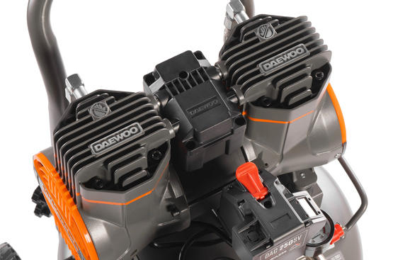 Конструкция компрессора исключает потребность в замене масла, что значительно упрощает техническое обслуживание и сводит к минимуму затраты на эксплуатацию оборудования.